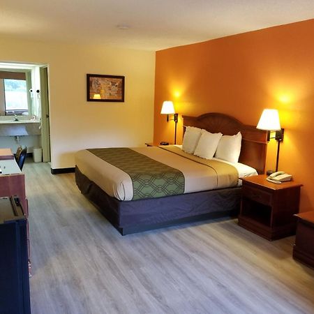 גאלפורט Econo Lodge Inn & Suites מראה חיצוני תמונה