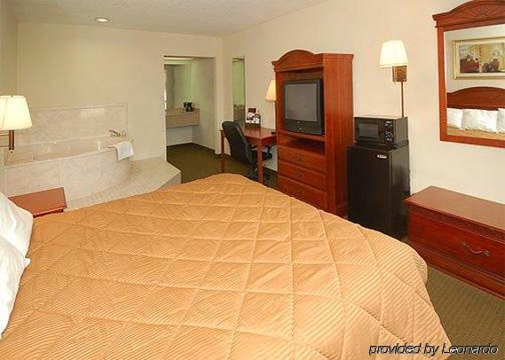 גאלפורט Econo Lodge Inn & Suites חדר תמונה