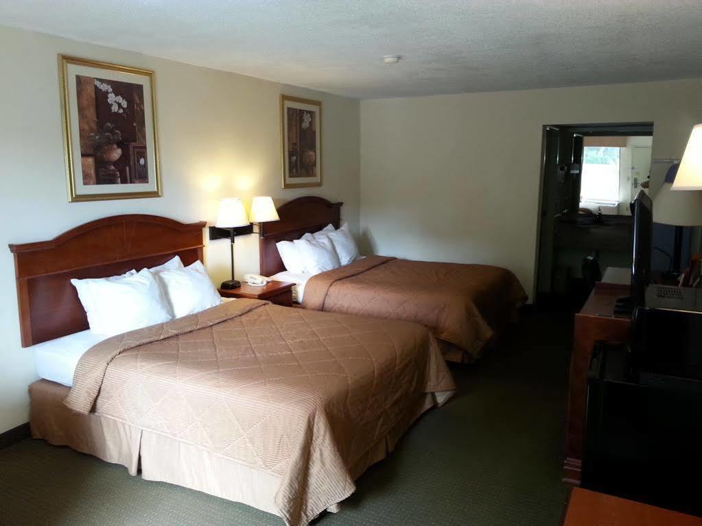 גאלפורט Econo Lodge Inn & Suites מראה חיצוני תמונה