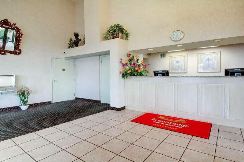 גאלפורט Econo Lodge Inn & Suites מראה חיצוני תמונה